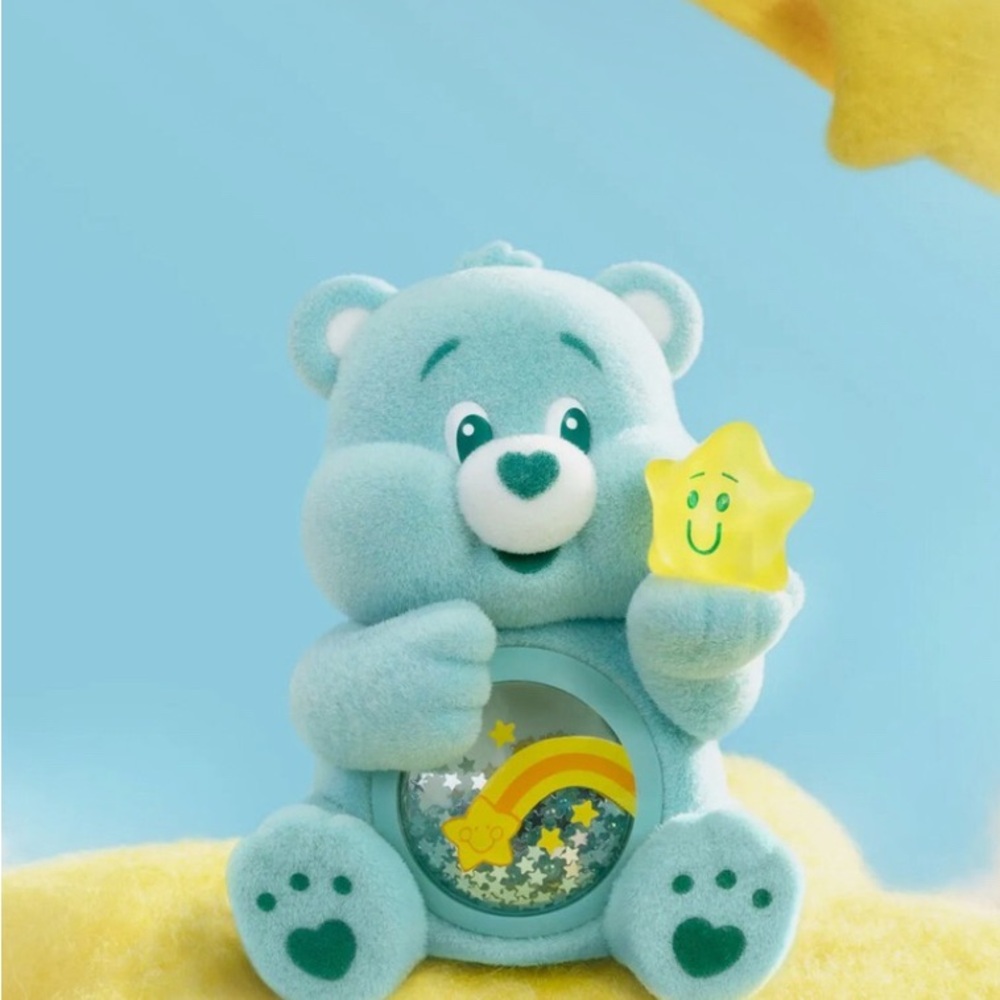 Wish Bear - POPMART Care
Bears Colorful Hugs Series Figures